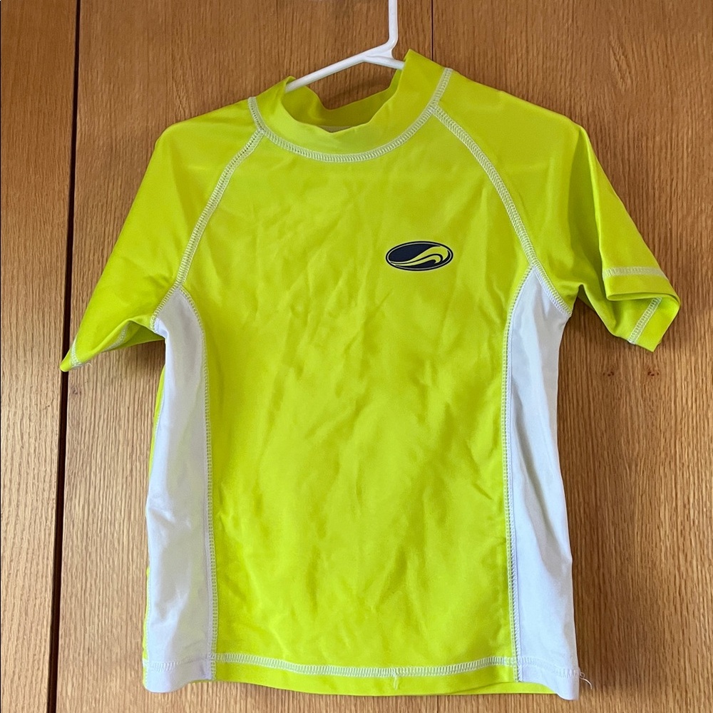 Arizona Jeans Size 6 boy’s wave rash guard swim shirt neon yellow white EUC